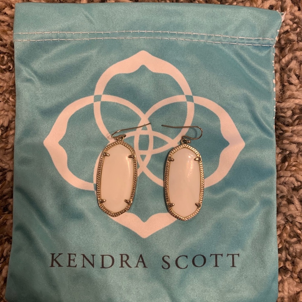 Kendra Scott mini dangle earrings